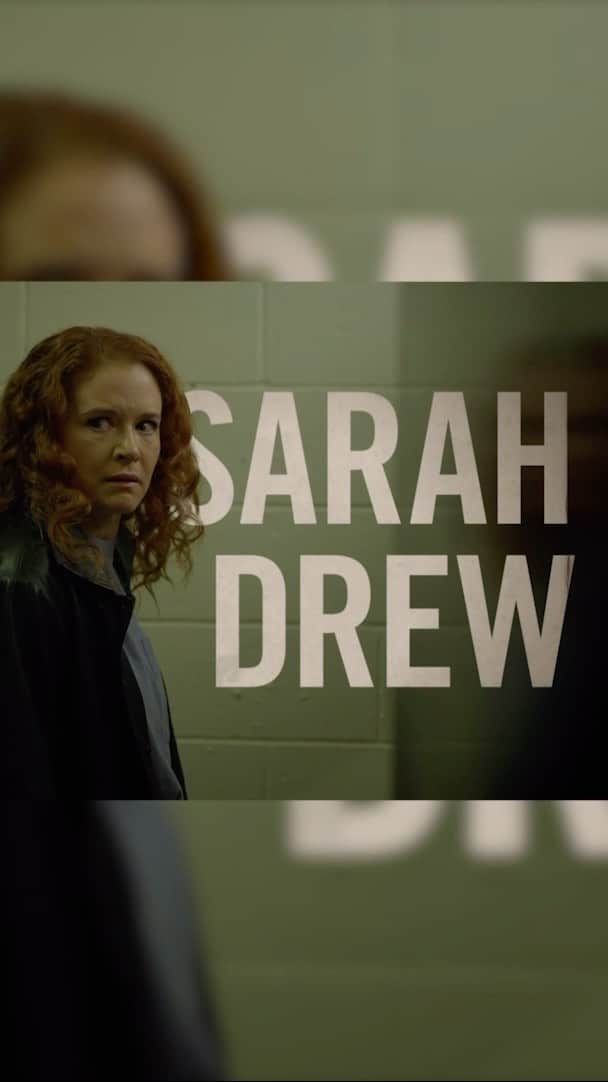 サラ・ドリューのインスタグラム：「Friends! I wasn’t able to promote this movie when it came out but im so proud of it and would love for you to check it out! Check your local listings for encores of #how she caught a killer” on @lifetimetv . Executive Produced by me and @jasonegenberg directed by @robin_hays DP’d by @jonathankischel written by @yuribaranovsky and @angelagulner also starring @bradleystryker @jamalldjohnson @alecdavinsantos @ekeenleyside @donavonstinson and @delilahbelle YOU CAN RENT OR BUY IT ON @primevideo !!」