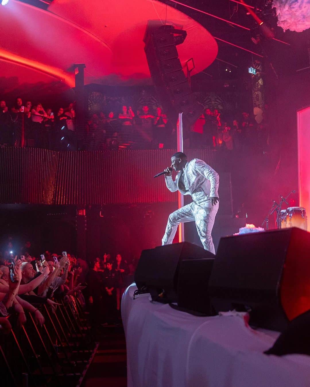 エイコンさんのインスタグラム写真 - (エイコンInstagram)「Thank You Toronto!! AKON SUPERFAN TOUR!!!!」11月17日 6時28分 - akon