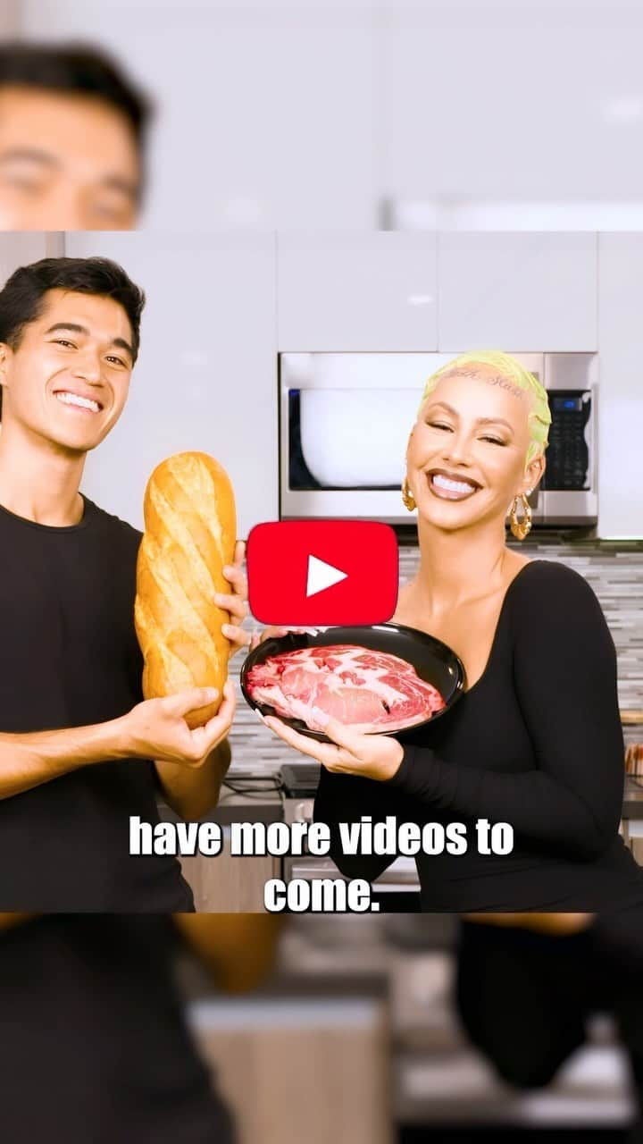 アンバー・ローズのインスタグラム：「I’m just a down home South Philly girl! Come watch me and @owen.han make an authentic Philly Cheesesteak in my latest YouTube video🤘🏻 Link in bio 🤓」