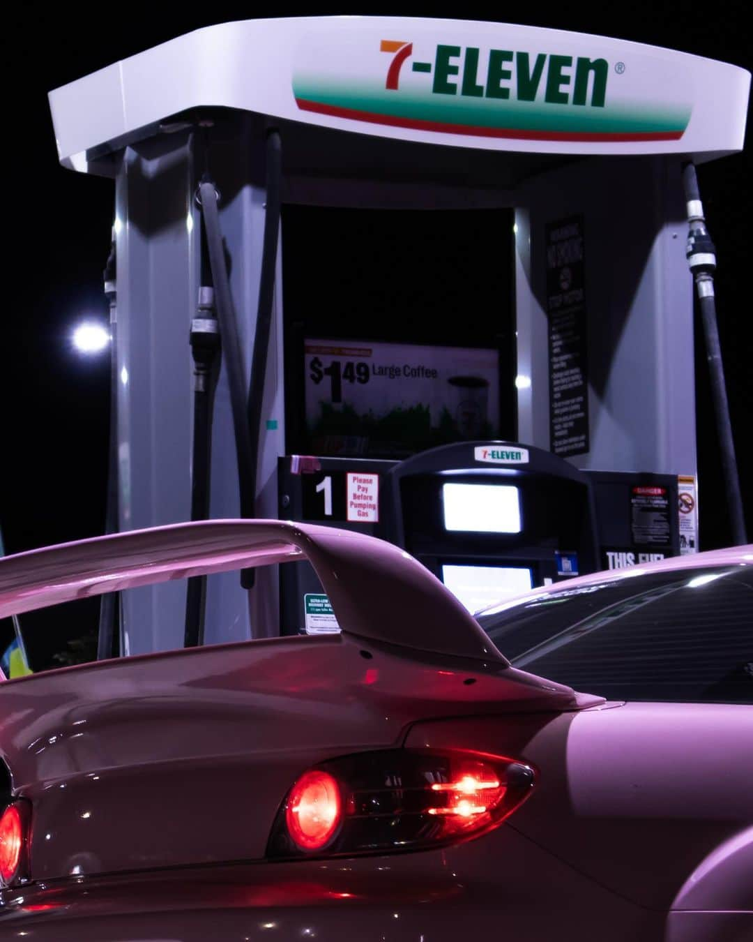 7-Eleven USAさんのインスタグラム写真 - (7-Eleven USAInstagram)「The feed needed more pink #CarsOf7ELEVEn」11月17日 7時49分 - 7eleven