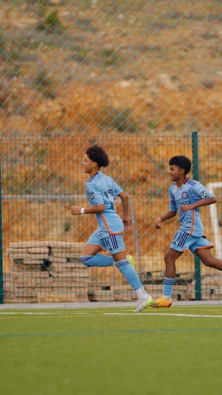 ニューヨーク・シティFCのインスタグラム：「A stunning curler from our U14 💫」