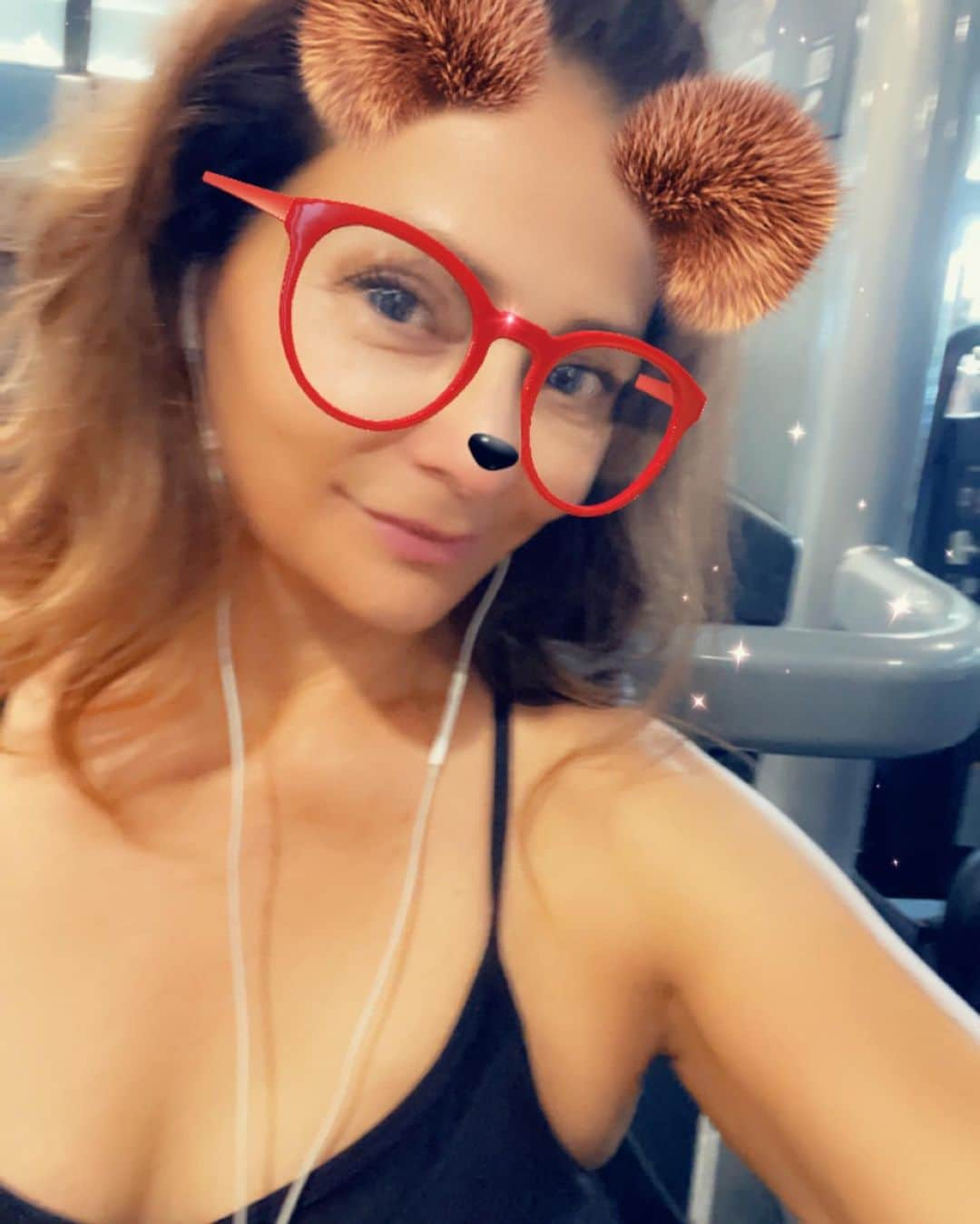 コンスタンス・マリーのインスタグラム：「#Tbt to that time I was at the gym and I was a Snapchat teddy bear✨ #UseItOrLoseIt #Thursday #thursdaymotivation #gym #GymMotivation #Snapchat #TeddyBear」