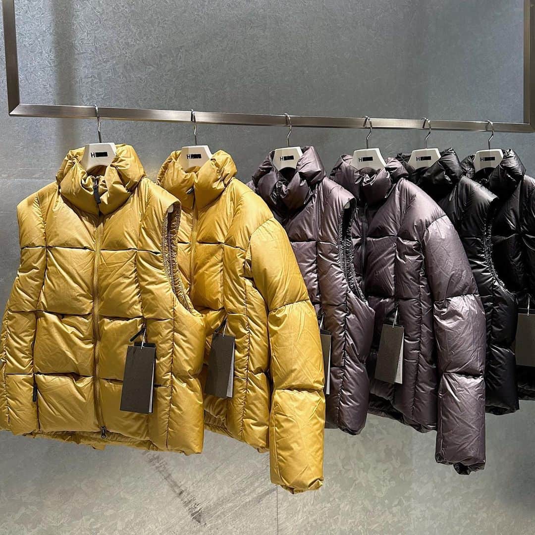 のインスタグラム：「＜Goldwin 0＞ DOWN JACKET ¥176,000 DOWN VEST ¥154,000 SEAMLESS KNIT ¥33,000  #H_beautyandyouth #エイチビューティアンドユース @h_beautyandyouth  #BEAUTYANDYOUTH #ビューティアンドユース #Unitedarrows #ユナイテッドアローズ #goldwin0 @goldwin_0」