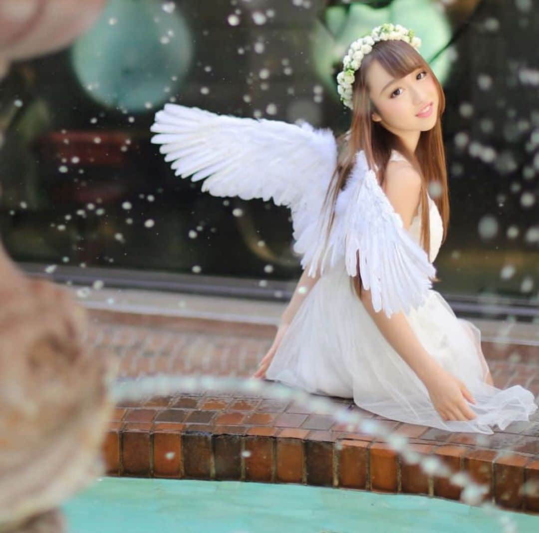 舘林佳史さんのインスタグラム写真 - (舘林佳史Instagram)「渋谷に天使が舞い降りた☺️💓  噴水⛲️と天使がベストマッチ🪽  ༚┈❁┈༚༝༝༚┈❁┈༚༝༝༚┈❁┈༚༝༝༚┈❁┈ ༚༝   誰でも物語の主人公になれるをキャッチコピーに ドラマや映画の物語のワンシーンの様なDramaticStoryPhotと言う名前で活動作品作りをしています。  大好評のドラマティックフォトのご依頼はこのクオリティーで30000円〜(ほぼ諸経費)で受け賜わっています)^o^(   素敵な作品を一緒に作りたい！コラボレーションしたい 美容師・メイクアップアーティストさん ・服飾デザイナーさんクリエイターさんも随時募集中です✨  お姫様になりたい👸物語の主人公になってみませんか^ ^⁉︎  たった一枚の写真で人生が変わる‼️  ドラマティックフォト撮影に興味がある方撮影依頼 お待ちしてます☺️💓  モデル宣材撮影 コンポジ Book作り プロフィール撮影 ブライダルフォト記念撮影 衣装レンタル 成人式 着物ドレスロケーションフォト スチール サロンモデル撮影 写真集等撮影のご依頼何でもお気軽にお問い合わせDM下さい✨  ༚┈❁┈༚༝༝༚┈❁┈༚༝༝༚┈❁┈༚༝༝༚┈❁┈  #天使#天使が舞い降りる#妖精#Kawaii#渋谷#カメラマン#ロケーションフォト#ロケ撮影#photographer#モデル募集#ポートレートモデル募集#ポートレート部#ストロビスト#写真 #ドラマティックフォト」11月17日 8時30分 - tatephotox