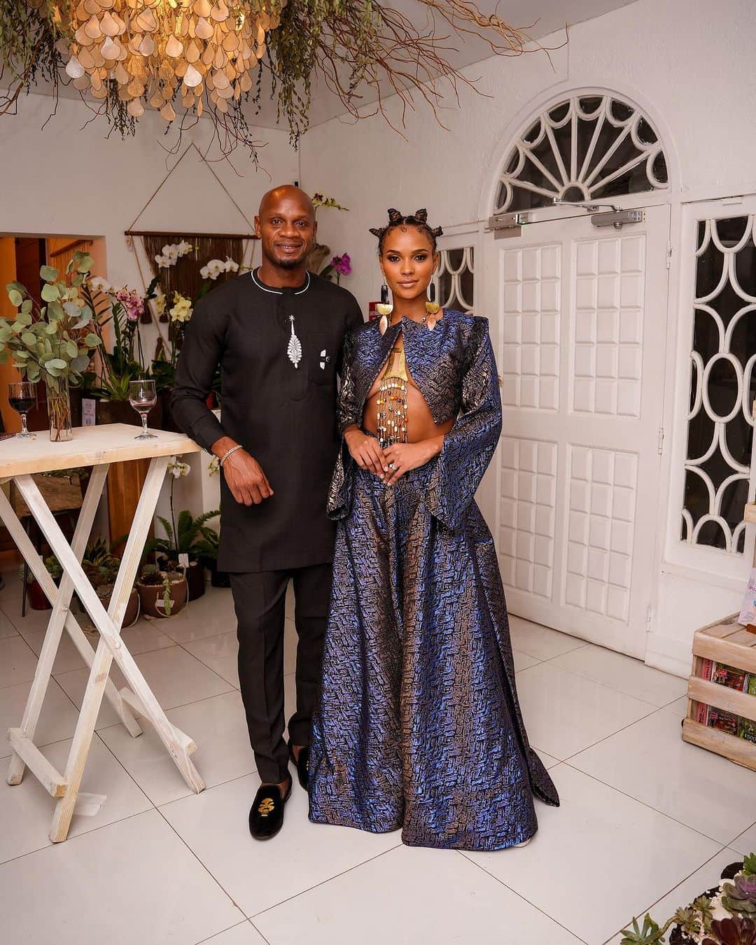 アサファ・パウエルのインスタグラム：「Night out at @localejamaica @thecollectionmoda with my beautiful wife . Credit @ostudioja」