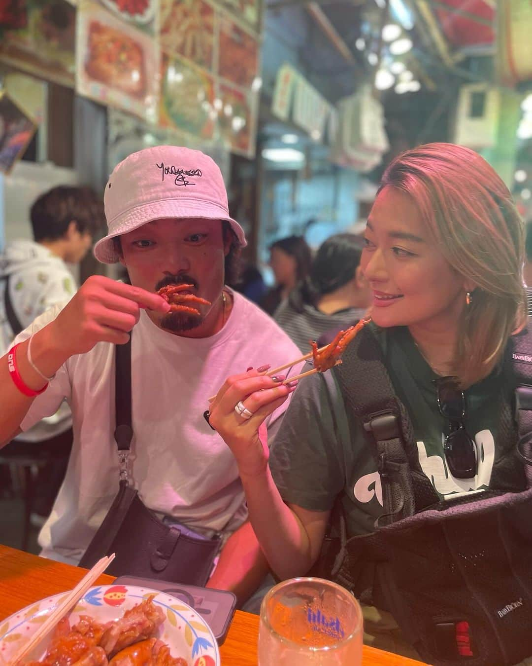 結子さんのインスタグラム写真 - (結子Instagram)「Asian street food night @ Ueno 🇯🇵 🇨🇳🇰🇷 家族で食べ歩き🍚 いろいろ食べた🍴🍺 #asia#ueno#japan#streetfood #family」11月17日 9時49分 - yuiko_yyy