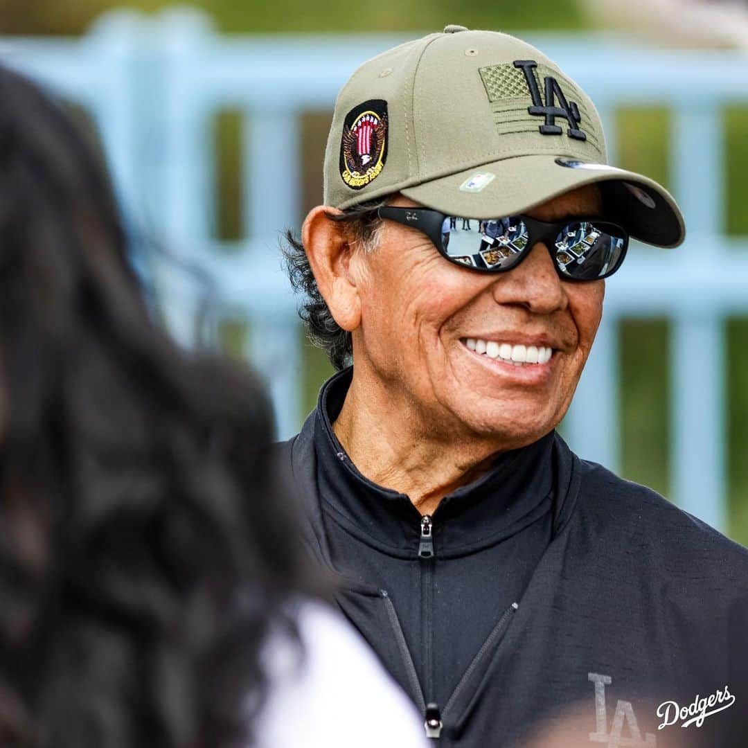 Los Angeles Dodgersさんのインスタグラム写真 - (Los Angeles DodgersInstagram)「The Dodgers hosted Thanksgiving lunch for more than 400 veterans experiencing homelessness. Attendees got to hear from Fernando Valenzuela, Joe Davis and Kirsten Watson and left with a gift bag with essentials and more.」11月17日 9時55分 - dodgers