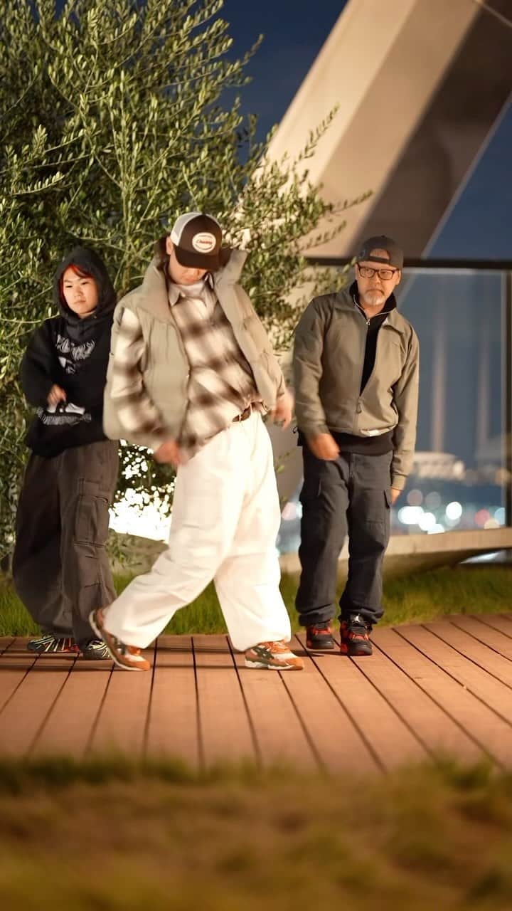 TOMO のインスタグラム：「実はもう一個w  Free style.  #家族ダンス」