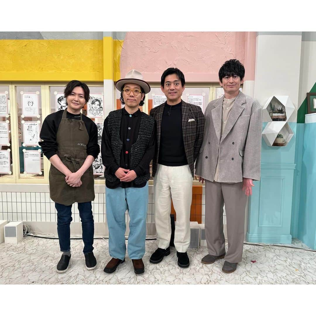 ハナレグミのインスタグラム：「. あさイチご覧頂きありがとうございました！ . . . #NHK #あさイチ . #博多華丸大吉 さん #リュウジ さん . #家族の風景 . #夜ドラ #ミワさんなりすます #主題歌 #MY夢中 . #西田修大 さん . #ハナレグミ #永積崇」