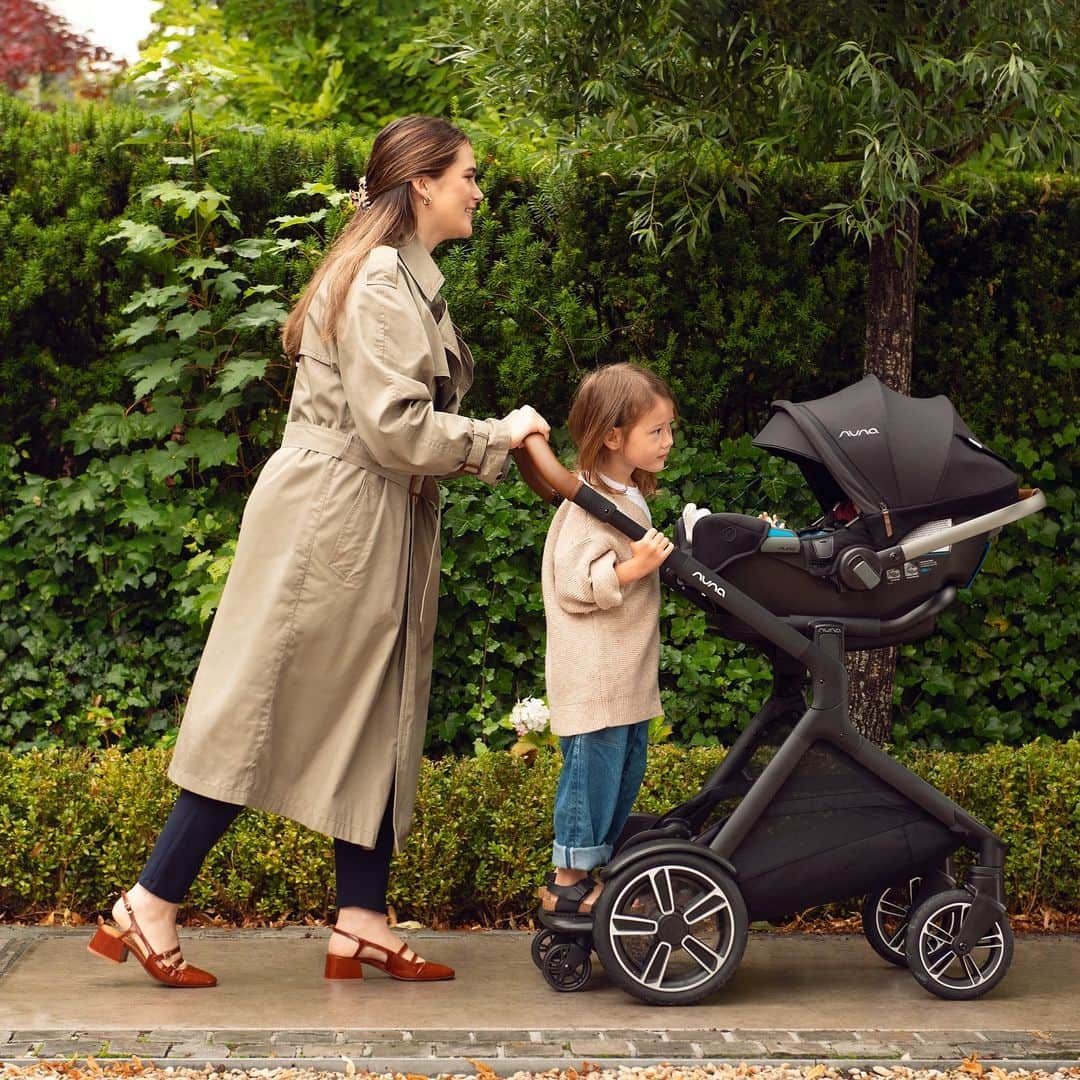 nunaのインスタグラム：「Strolling just got a whole lot more fun! The DEMI next paired with the PIPA rx is ideal for your expanding family. With this setup, siblings can enjoy a great view of the little one, keeping everyone close and connected.」