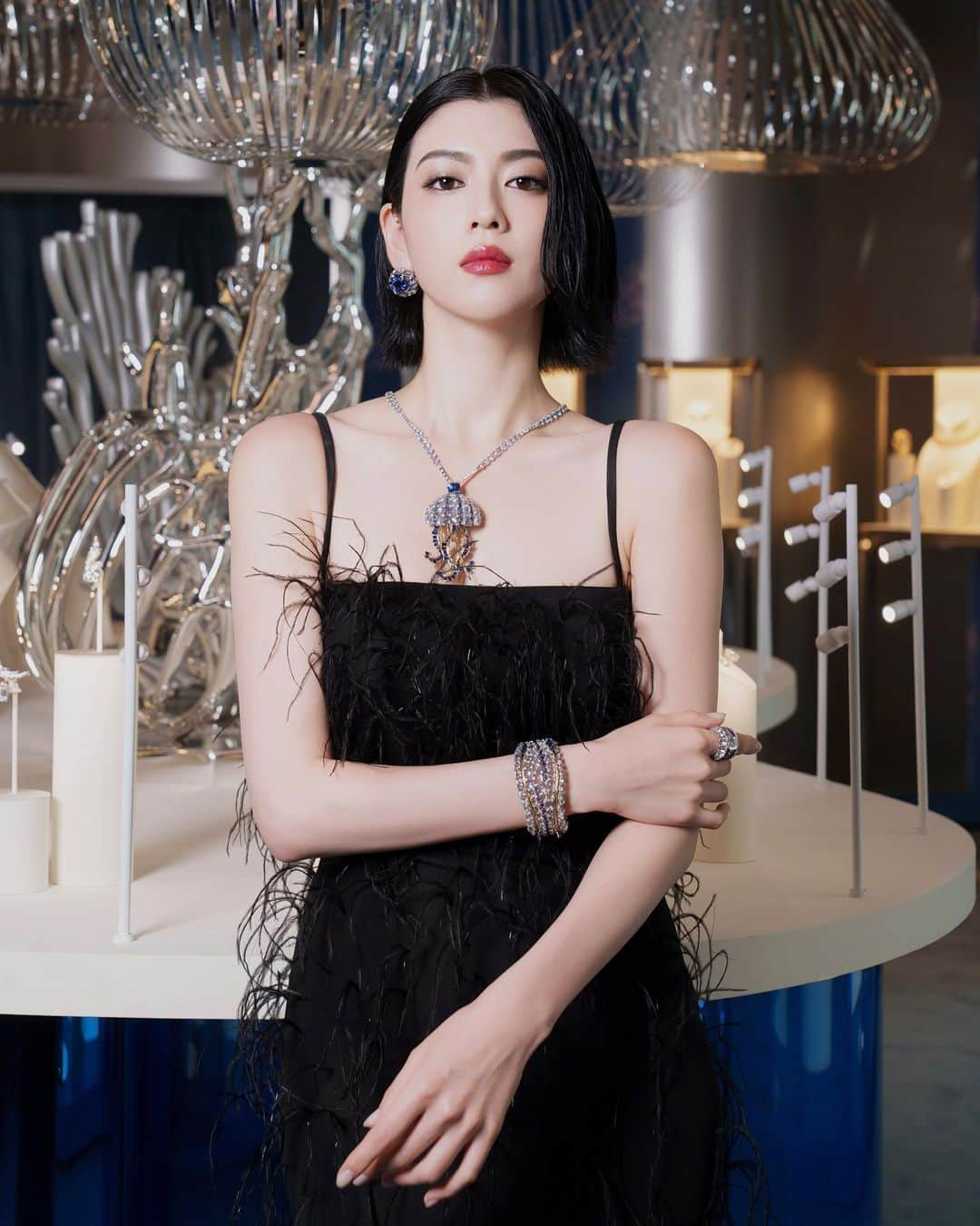 三吉彩花さんのインスタグラム写真 - (三吉彩花Instagram)「-Tiffany&Co.-  Have a lovely time with beautiful high jewelry…🩵🩵  #JeanSchlumberger #TiffanyHighJewelry #TiffanyBlueBook #TiffanyAndCo #TiffanyHK  #STARFISH #JELLYFISH @tiffanyandco  #tiffanyxayaka」11月17日 10時48分 - miyoshi.aa