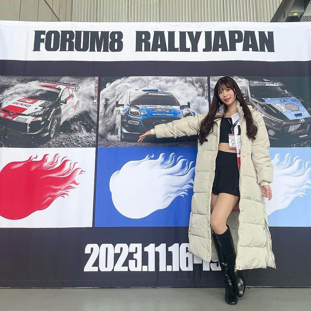 松田蘭のインスタグラム：「ラリージャパンに来ています🚗  フォーラムエイト・ラリージャパン2023の イメージガールである ラリージャパンガールズとして応援に来ています！  愛知県出身としてこの場に来れた事が嬉しいです☺️  4日間わたしたちは 西イベント広場のステージで 11:00〜PRや撮影タイムを行います！  キッチンカーやイベントブースも盛りだくさんなので ラリーのことを知らない方にもお祭りみたいな雰囲気を楽しんでいただけると思います✨  #フォーラムエイトラリージャパン  #フォーラムエイトラリージャパン2023  #ラリージャパン #ラリージャパン2023  #rallyjapan #rallyjapan2023  #WRC #WRCjp #レースクイーン #豊田スタジアム  #愛知県イベント  #愛知」