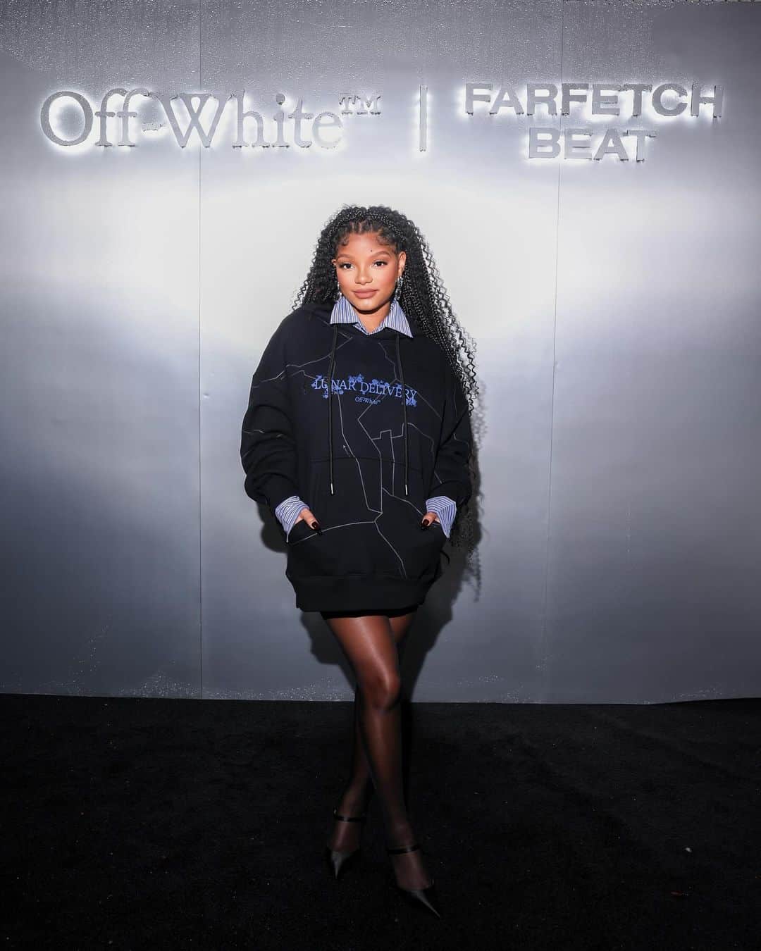 OFF-WHITE C/O VIRGIL ABLOHのインスタグラム：「last night @hallebailey @stormreid @selah @jordandaniels_ @bigfoe1998 @ayan.broomfield @tinashenow & @starino attended an exclusive "IMAGINARY DINNER" at Delilah, Los Angeles to celebrate the launch of _LOGIC, in collaboration with @farfetch beat.」