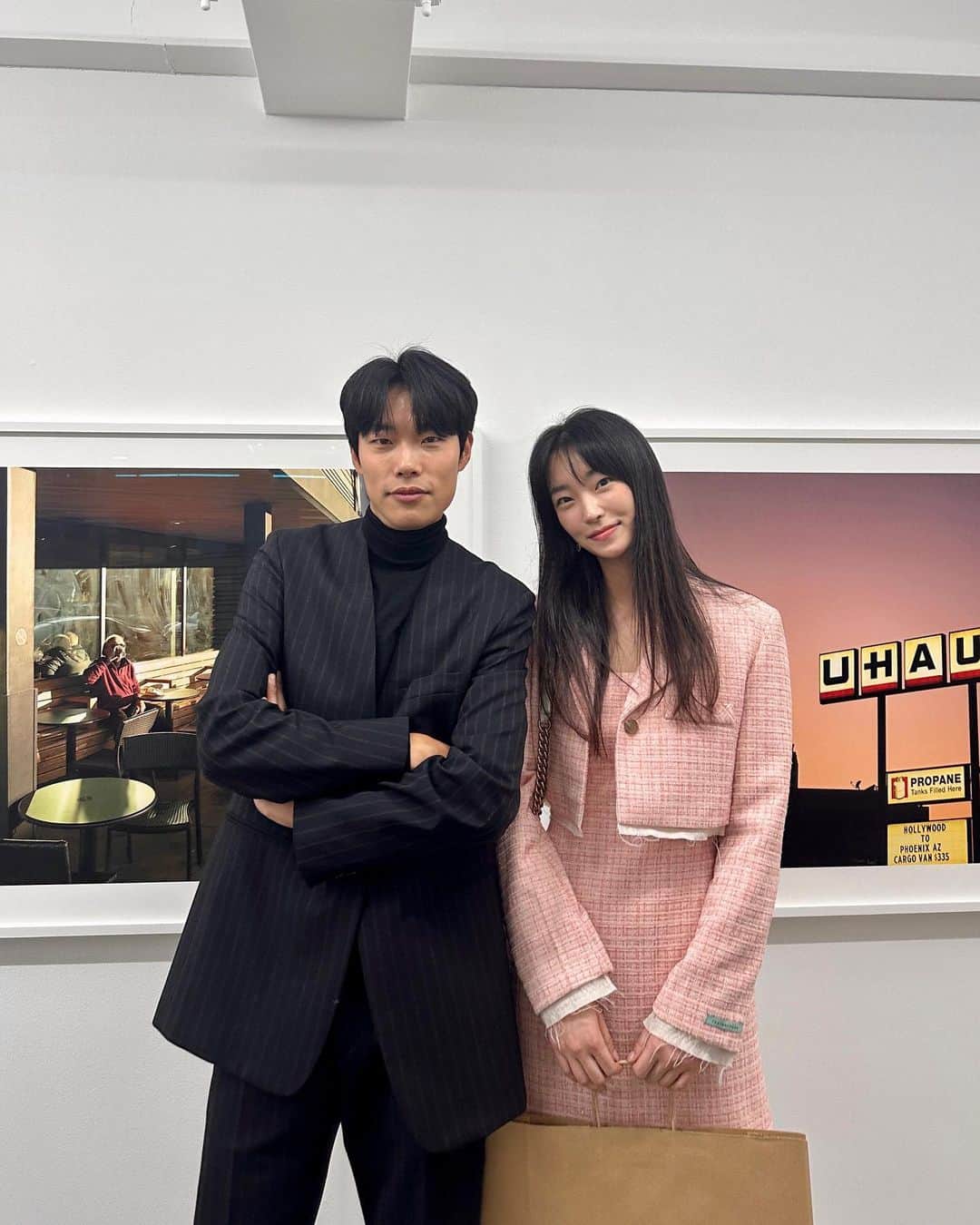 jiesuuのインスタグラム：「사진을 보고있으면 그 공간으로 잠시 여행을 다녀오는 듯한 기분, 류작가님 화이팅📸🔥 2023.11.10~2024.1.21  @ryusdb」