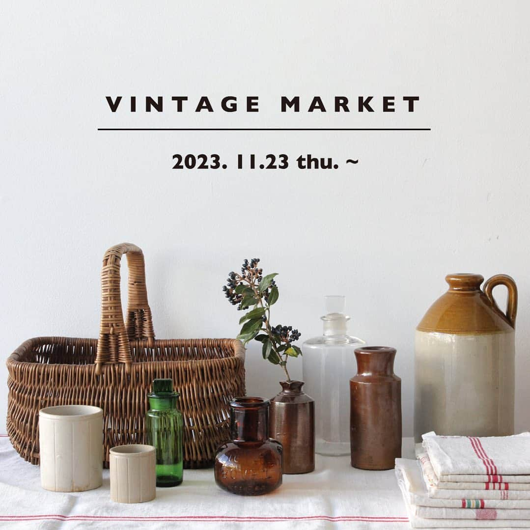 Bshop officialのインスタグラム：「LABOUR AND WAIT TOKYO にてヴィンテージ雑貨の販売イベントを開催します。   『VINTAGE MARKET』 開催期間：11月23日(木) 〜 開催店舗：LABOUR AND WAIT TOKYO   LABOUR AND WAIT LONDON のオーナーである、レイチェル・ワイス・モーランとサイモン・ワトキンスがイギリスのアンティークフェアを巡り集めてきた品々は、2人が愛してやまないヴィクトリア時代末期のマーマレード瓶や、リネンのティークロス、美しく編まれたバスケットなど、古物特有の深い味わいを持ちながら、現代の暮らしの中でも活躍する実用性を備えています。  ぜひこの機会にご覧ください。  @labourandwait_tokyo   #labourandwait #labourandwait_tokyo  #vintagegoods  #bshop」