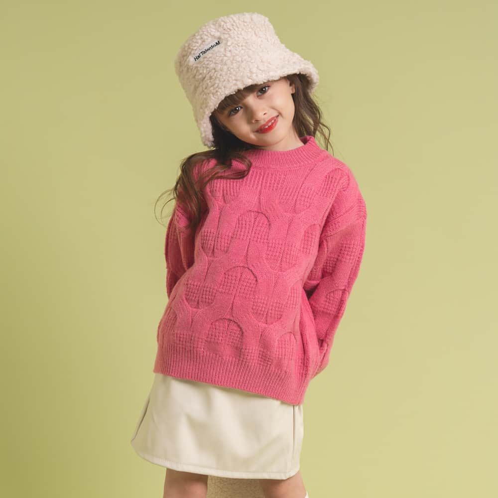 最新トレンド子供服 〝URBAN CHERRY〟さんのインスタグラム写真 - (最新トレンド子供服 〝URBAN CHERRY〟Instagram)「URBAN CHERRY 2023 "WINTER" collection♥  💜comming soon...💜 まもなく販売スタート♪  ━━━━━━━━━━━━━━━ ☑ケーブルニットトップス  color/ivory,blue,pink size/110-140㎝ ━━━━━━━━━━━━━━━  ぜひ保存してお買い物の参考にしてくださいね♡ 質問や感想コメントもお待ちしております🥰  - - - - - - - - - - - - - - - - - - - - - - - - - - - - - - -  🛒WEB STORE プロフィールよりご覧いただけます！  #urbancherry #アーバンチェリー #キッズコーデ #おそろコーデ #子供服 #子育て #韓国服 #こどもと暮らす #小学生コーデ #女の子ママ #姉妹ママ #小学生ママ #プチプラコーデ #冬コーデ」11月17日 11時30分 - urbancherry_