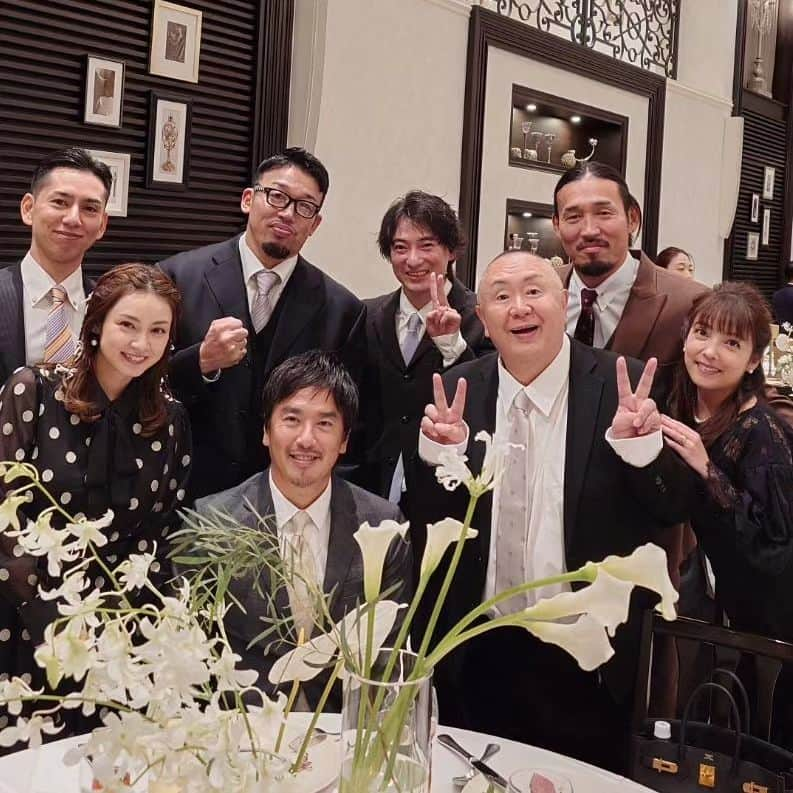 武蔵さんのインスタグラム写真 - (武蔵Instagram)「内山信二の結婚式  コロナで延期になってたけど、その間に絃ちゃんが生まれた。 第二子も来年誕生する。  素敵な式でした。  おめでとう🎉  #武蔵 #結婚式  #おめでとう」11月17日 11時23分 - musashi_k1karate