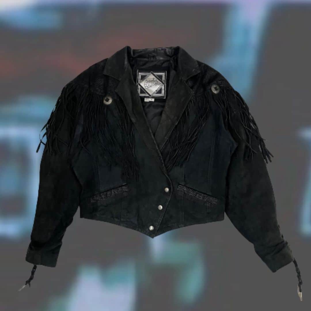 古着屋フラミンゴ下北沢マバタキ店さんのインスタグラム写真 - (古着屋フラミンゴ下北沢マバタキ店Instagram)「fringe leather jacket  ✝️店内商品全て通販可能です☮️ サイトに掲載のないアイテムについてや、 サイズ・状態については ＤＭにてお問合せください😊  #nagoya#osu #tokyo #mabataki #vintage #fashion #fyp  #y2k #00s #90s #mabataki #名古屋 #大須 #東京 #古着 #大須#マバタキ」11月17日 12時00分 - nagoya_mabataki