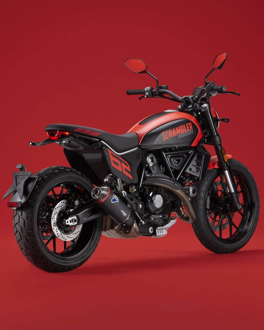 Ducati Japanさんのインスタグラム写真 - (Ducati JapanInstagram)「新型Scrambler Next-Gen Japan Campaign開催中（11/19まで）  期間中にご来場でデザインユニットGOO CHOKI PARオリジナルデザインアイテムをプレゼント！  キャンペーンも間もなく終了です。ぜひこの機会にスクランブラーの魅力を体験してください。  詳細はドゥカティ公式Webサイトからご覧ください。  #NextGenFreedom #ScramblerDucati #スクランブラー #Ducati #ドゥカティ #ドゥカティいいじゃん #ScramblerJapan」11月17日 12時00分 - ducatijapan