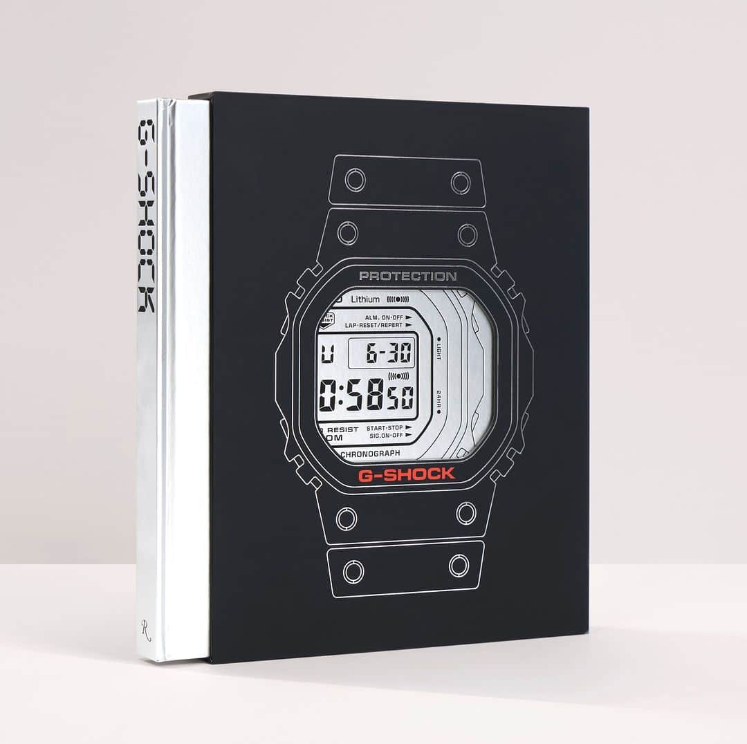 G-SHOCKさんのインスタグラム写真 - (G-SHOCKInstagram)「G-SHOCK 40th Anniversary Book  by Rizzoli  G-SHOCKの40周年を記念して、Rizzoli社からG-SHOCKのブランドブックを発刊します。  G-SHOCKは、革新性、機能性、多彩なデザインにより、ファッション、スポーツ、音楽、アートといったカルチャーと結びつき、世界中に散らばる多くのファンによってこれまで支えられてきました。そのユニークな歴史をご紹介する一冊です。 是非、お手に取ってご覧ください。  Celebrating the story of G-SHOCK, a truly unique watch whose pioneering innovation, function, and versatile design has made it a cult-collectible worn by devoted fans across the globe as well as by cultural icons in the worlds of fashion, sports, music, and popular culture for the past forty years.  ※本書は洋書のため全て英語で記載されています。  @rizzolibooks   #g_shock #gshock40th #brandbook #Rizzoli」11月17日 12時00分 - gshock_jp