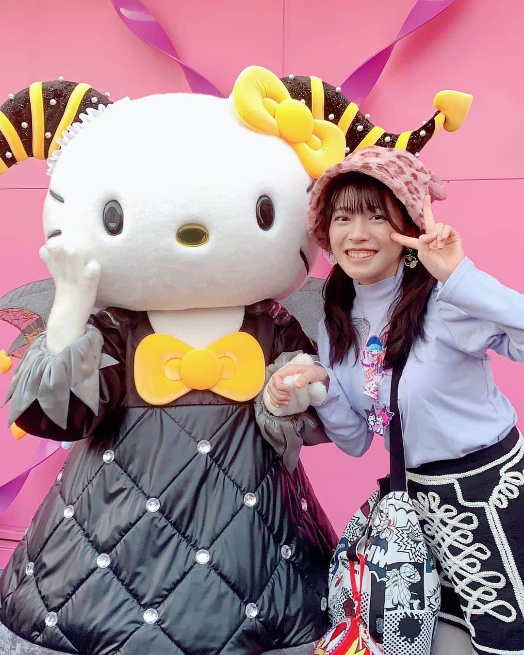 高岡薫さんのインスタグラム写真 (高岡薫Instagram)「グリーティングまとめ☺️ usj ユニバーサルスタジオジャパン ユニバ ハローキティ キティホワイト ディア