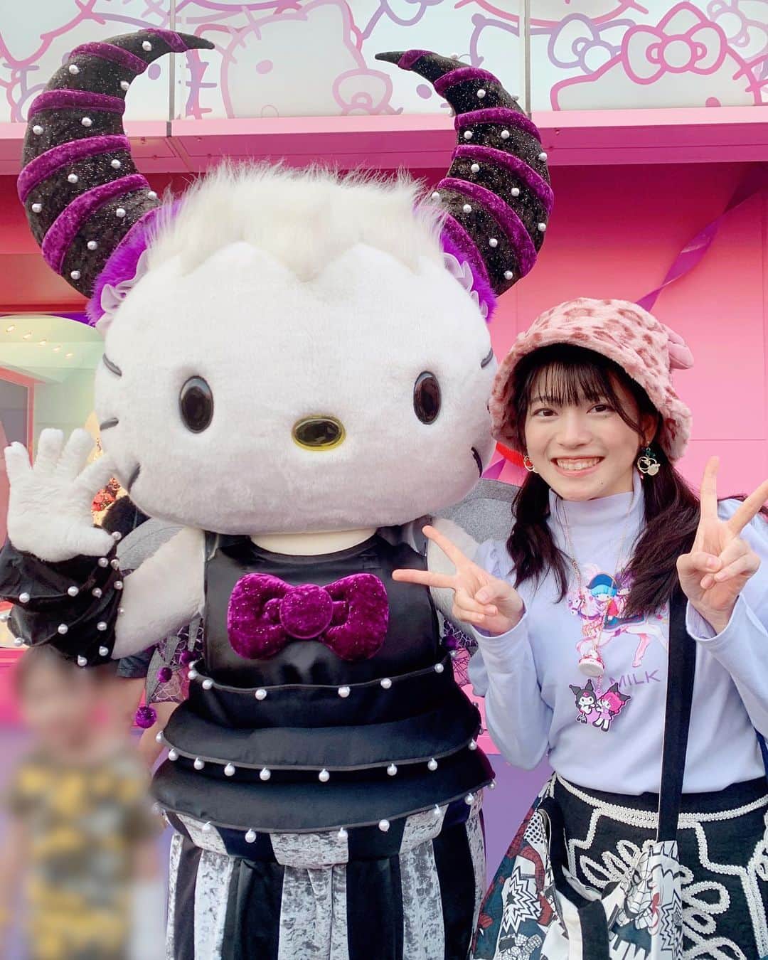 高岡薫さんのインスタグラム写真 (高岡薫Instagram)「グリーティングまとめ☺️ usj ユニバーサルスタジオジャパン ユニバ ハローキティ キティホワイト ディア