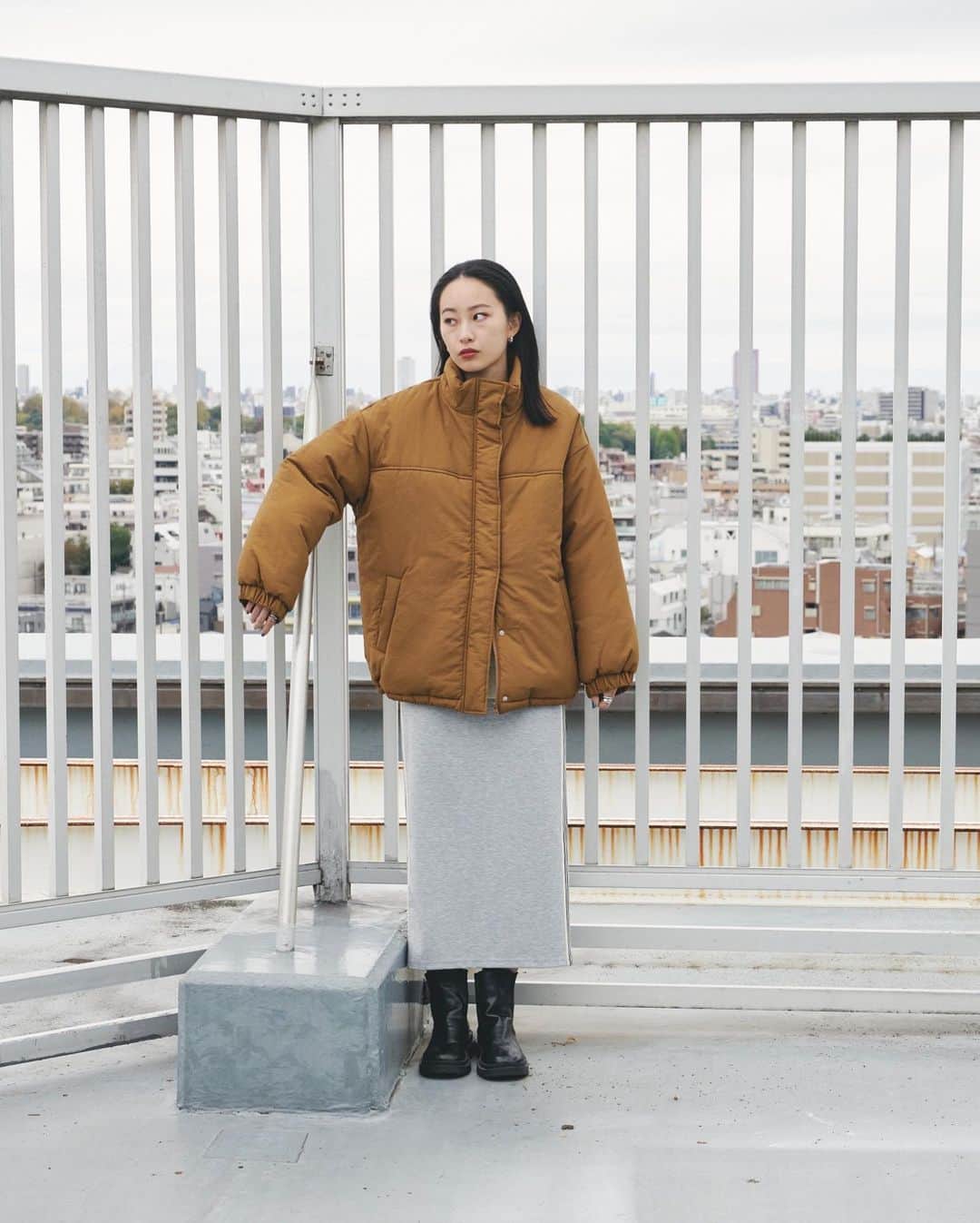 AR Holidayさんのインスタグラム写真 - (AR HolidayInstagram)「'23 AUTUMN & WINTER ㅤㅤ #中綿オーバーサイズコート COLOR : IVORY.BLACK.CAMEL PRICE : ¥7,260 TAXIN ㅤㅤ ━━━━━━━━━━━━━━━ ㅤㅤ ※撮影環境の加工感により、実物と色味が異なる場合がございます。 実物に近い色味はZOZOTOWNページ内画像をご参照ください。  #auntierosa#arholiday#holiday#auntierosaholiday#アンティローザホリデー#ホリデー#アンティローザ#2023AW#zozotown#zozotown購入品#ファッション #ワンマイルコーデ #イエベ #ブルベ #秋コーデ #冬コーデ#シンプルコーデ#モードカジュアル #リラックス #リラックカジュアル #大人カジュアル #大人ファッション」11月17日 22時58分 - arholiday