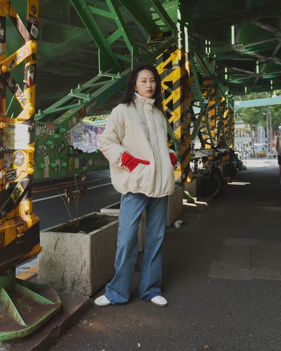 AR Holidayさんのインスタグラム写真 - (AR HolidayInstagram)「'23 AUTUMN & WINTER ㅤㅤ #中綿オーバーサイズコート COLOR : IVORY.BLACK.CAMEL PRICE : ¥7,260 TAXIN ㅤㅤ ━━━━━━━━━━━━━━━ ㅤㅤ ※撮影環境の加工感により、実物と色味が異なる場合がございます。 実物に近い色味はZOZOTOWNページ内画像をご参照ください。  #auntierosa#arholiday#holiday#auntierosaholiday#アンティローザホリデー#ホリデー#アンティローザ#2023AW#zozotown#zozotown購入品#ファッション #ワンマイルコーデ #イエベ #ブルベ #秋コーデ #冬コーデ#シンプルコーデ#モードカジュアル #リラックス #リラックカジュアル #大人カジュアル #大人ファッション」11月17日 22時58分 - arholiday