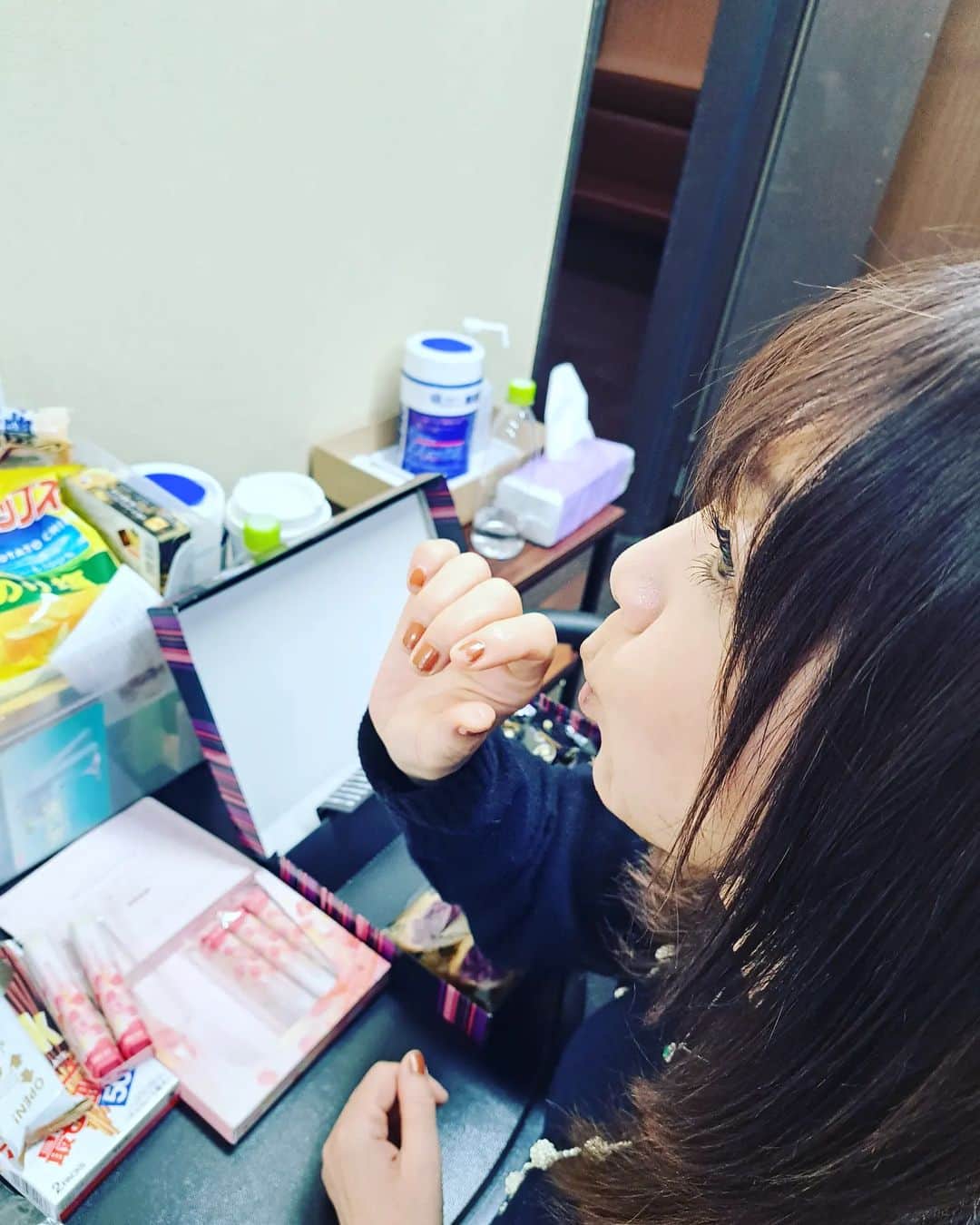 谷口キヨコのインスタグラム：「界隈で一番おやつ食べるDJキヨピー😅」