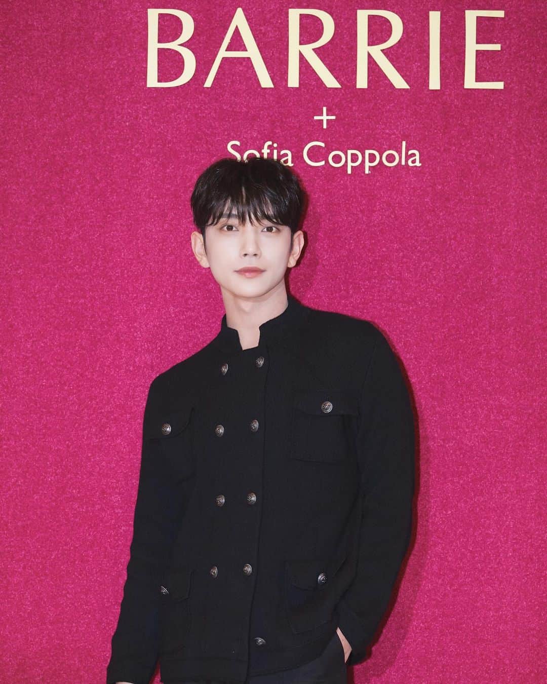 ジョシュアさんのインスタグラム写真 - (ジョシュアInstagram)「배리 💙 @barrie @sofiacoppola #배리 #배리x소피아코폴라 #BarrieSofiaCoppola #SofiaCoppola #광고」11月17日 21時42分 - joshu_acoustic