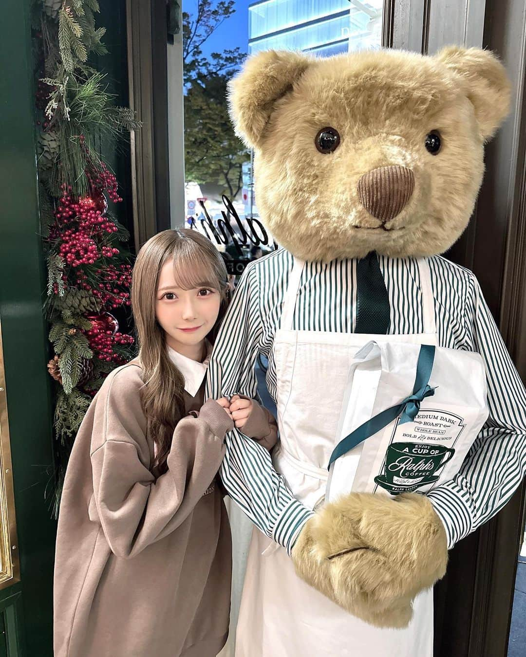 谷崎早耶さんのインスタグラム写真 - (谷崎早耶Instagram)「🧸🤎  このまえカフェに行ってきました〜☕♡  くまさんのおしゃれなカフェ、かわいかったです💭 写真たくさんだよ〜！何枚目がすきですか…？？」11月17日 21時59分 - tanizaki_saya__