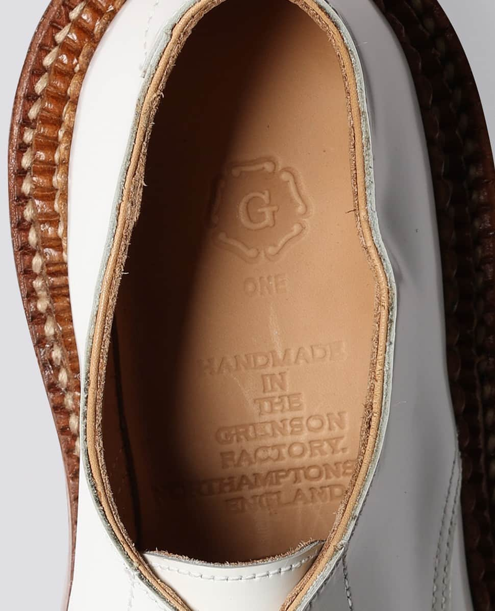 グレンソンさんのインスタグラム写真 - (グレンソンInstagram)「Handmade in the Grenson Factory in the home of British shoemaking, Northamptonshire. We've been making shoes for 157 years now and every one is crafted to the highest standards⁠ ⁠ ⁠ ⁠ #grenson #grensonshoes #menswear #mensstyle #womenswear #womensstlye #style #shoes #handmade #benchamde #craft #craftsmen #madeinengland #triplewelt」11月17日 22時00分 - grensonshoes