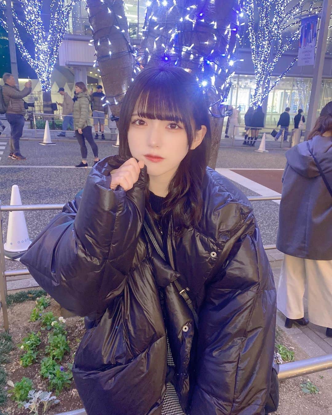 吉田芽梨奈のインスタグラム：「今年初イルミいった、よすぎてあと80回いきたいーー」