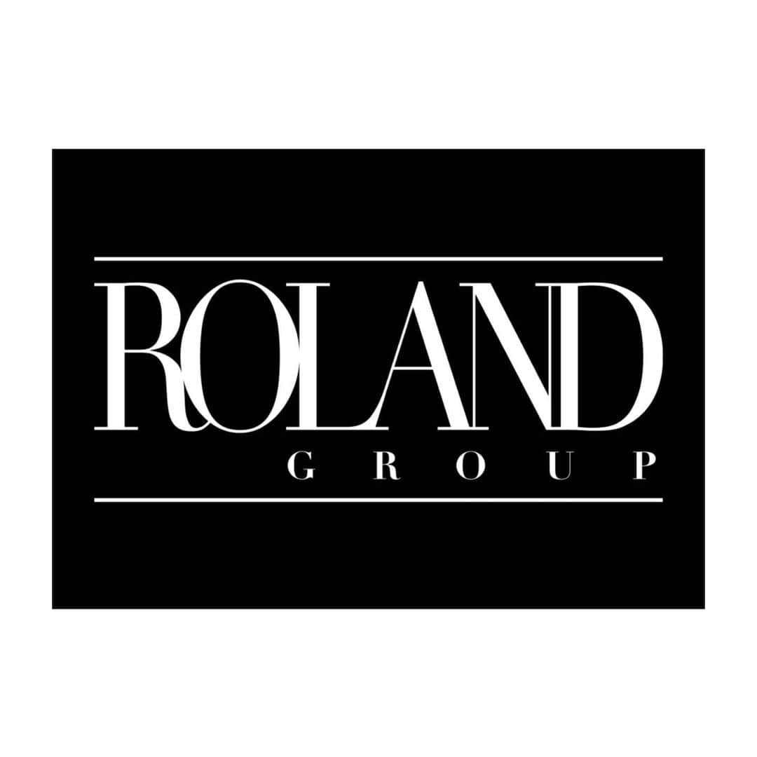 ROLANDのインスタグラム：「- - 運営するホストクラブにおける売掛でのお支払いについて - この度、ローランドグループが運営するホストクラブの営業において 一切の売掛(ツケ) を禁止とさせていただきます。 - 当グループとしては これまでも事前にご予算を確認させて頂く サービス提供前にお会計を頂戴する等 お客様の意思に反した売掛をしないよう営業をして参りましたが 一部常連のお客様に限り 売掛でのお支払い自体は容認しておりました。 - - しかし、この度一連の報道を重く受け止め トラブルを未然に防ぐ為 グループ全店舗で一切の売掛を禁止させていただくという決定に至りました。  - - ローランドグループを懇意にしていただいている 一部のお客様に関しては ご不便をお掛けしてしまう事もあるかも知れませんが 一律の措置となること誠に申し訳ございません。 - 今後もコンプライアンスを徹底し お客様が安心してご来店できる店作りに向けて 全力で努力して参ります事をお約束致します。 - ローランドグループ ROLAND」