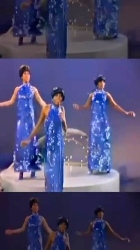 パット・マグラスのインスタグラム：「CELESTIAL QUEENS  ️⚡️⚡️⚡️The ICONIC Supremes performing ‘Love is Here and Now You’re Gone’⚡️⚡️⚡️#patmcgrathlabs #inspiration」