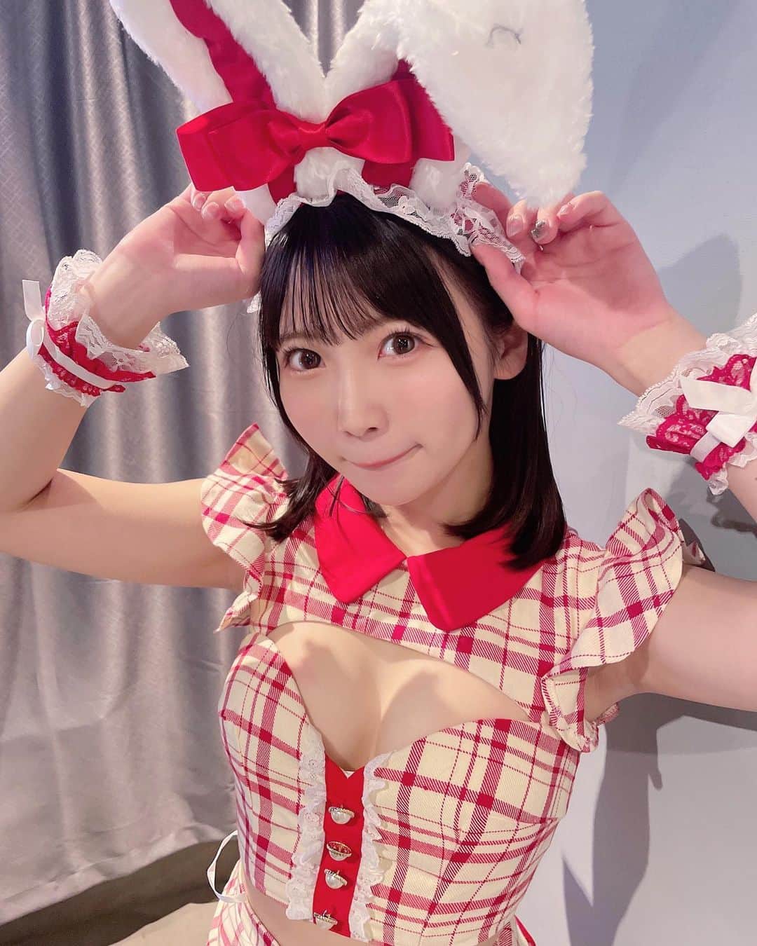 雪村花鈴さんのインスタグラム写真 - (雪村花鈴Instagram)「この衣装かわいすぎん？🐇❤️」11月17日 22時03分 - yukimura_karin
