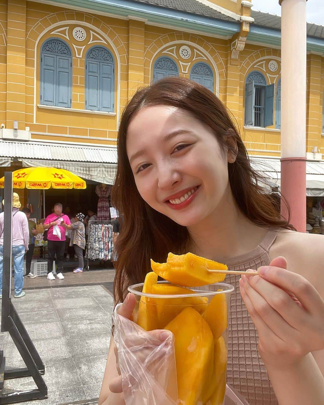 浦まゆさんのインスタグラム写真 - (浦まゆInstagram)「🥭🌞👑🧽💛 (タイ旅行まだ続きます)」11月17日 22時13分 - uramayu0908