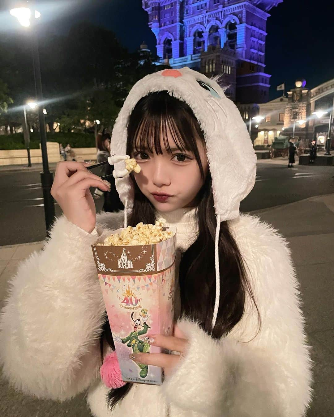 津代美月さんのインスタグラム写真 - (津代美月Instagram)「. 人と毎日いたい期で困ってる寂しいなあ 皆なにしてるの？  そいえばまた鍼行ってきた ( ᵕ_ᵕ̩̩ )  @quinbelle_omotesando ‪‪❤︎‬ いつも爆睡しちゃうくらいでスッキリするし お仕事頑張れる ー  眼精疲労も相談した 😷またいきたい  #epine #DisneySea #ディズニーシー #ディズニー #フレンチガーリー #マリーちゃん #マリーちゃんコーデ」11月17日 22時33分 - __tsushiromizuki