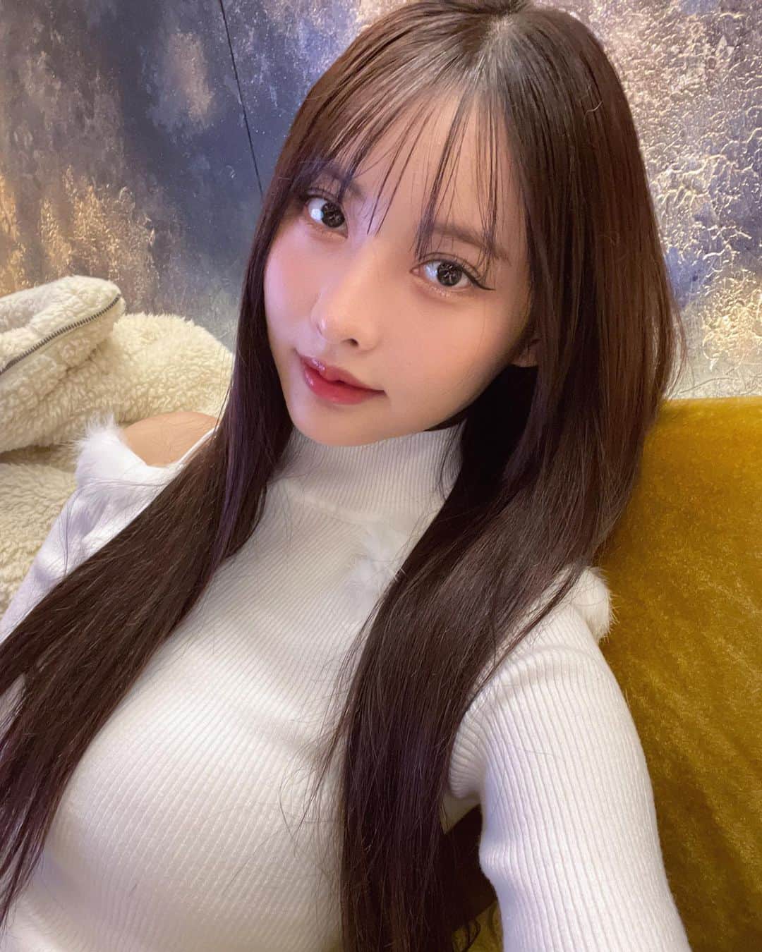 あのんさんのインスタグラム写真 - (あのんInstagram)「バレないかな  誰かにバレないかなあの子とデートをしてたこと バレないかな  誰かにバレないかなあの子と手をつないだこと   #shishamo  #歌詞  #あのん  #model #sexy #selfie #animegirl #셀카 #셀스타그램 #패션스타그램　#데일리 #asiangirl #cosplay #좋아요 #맞팔 #YouTube #グラビア #日系穿搭 #summer #女孩 #소녀　#长发 #japan #sunset #sea #followme #彼女 #ワンピース」11月17日 22時34分 - anon_551