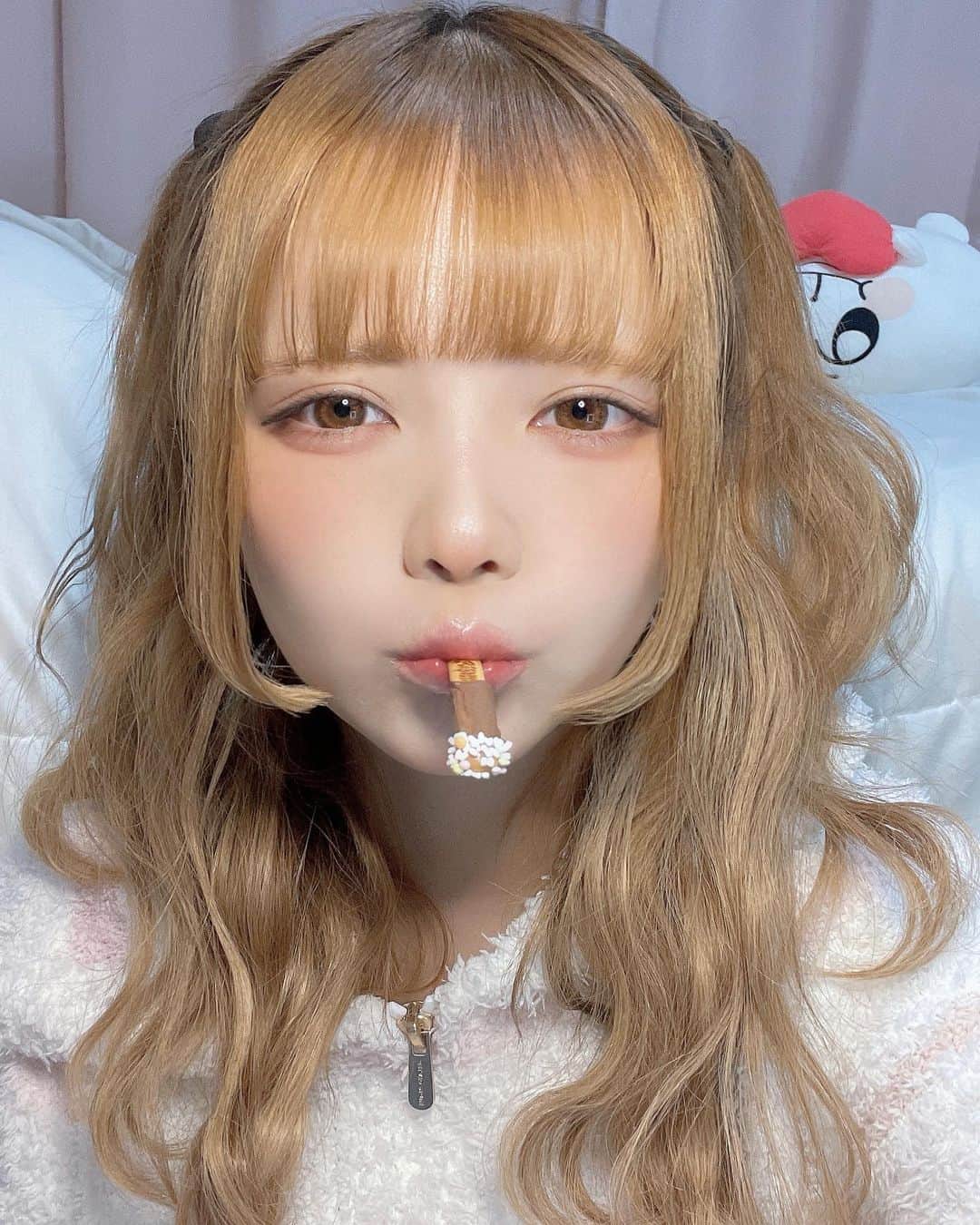 眠岸ぷりんのインスタグラム：「ヤンヤンつけボーげーむしようよ」
