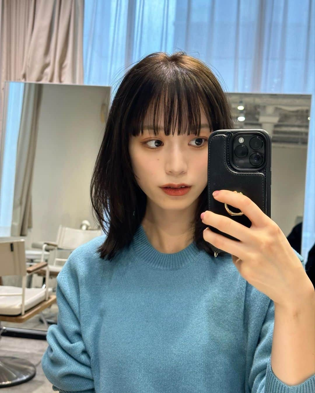 由布菜月さんのインスタグラム写真 - (由布菜月Instagram)「. カラーと全体にレイヤーを💇‍♀️ セットもいつもと違って新鮮な感じ！ ありがとうございました☺️ #レイヤーカット .」11月17日 22時51分 - yufudayo