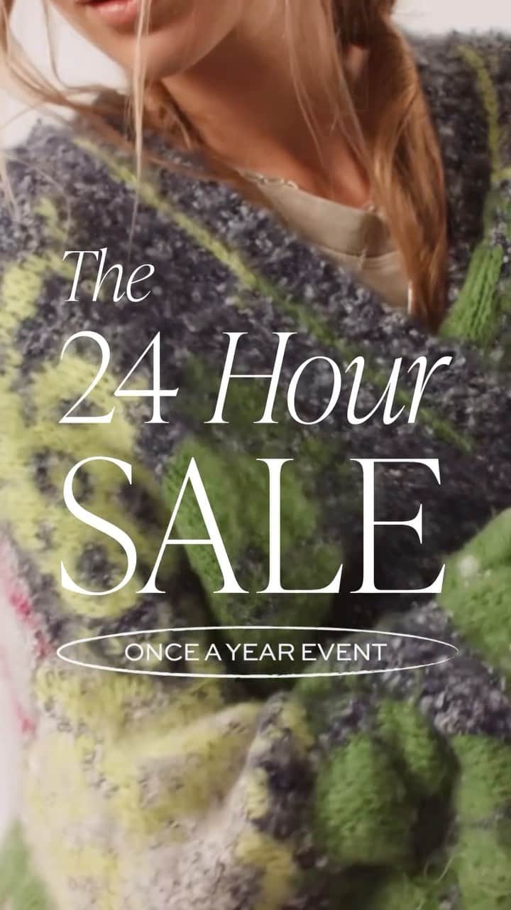 のインスタグラム：「The 24 Hour Sale STARTS NOW. Link in bio to start shopping. Sale ends tomorrow at 9 AM EST.」