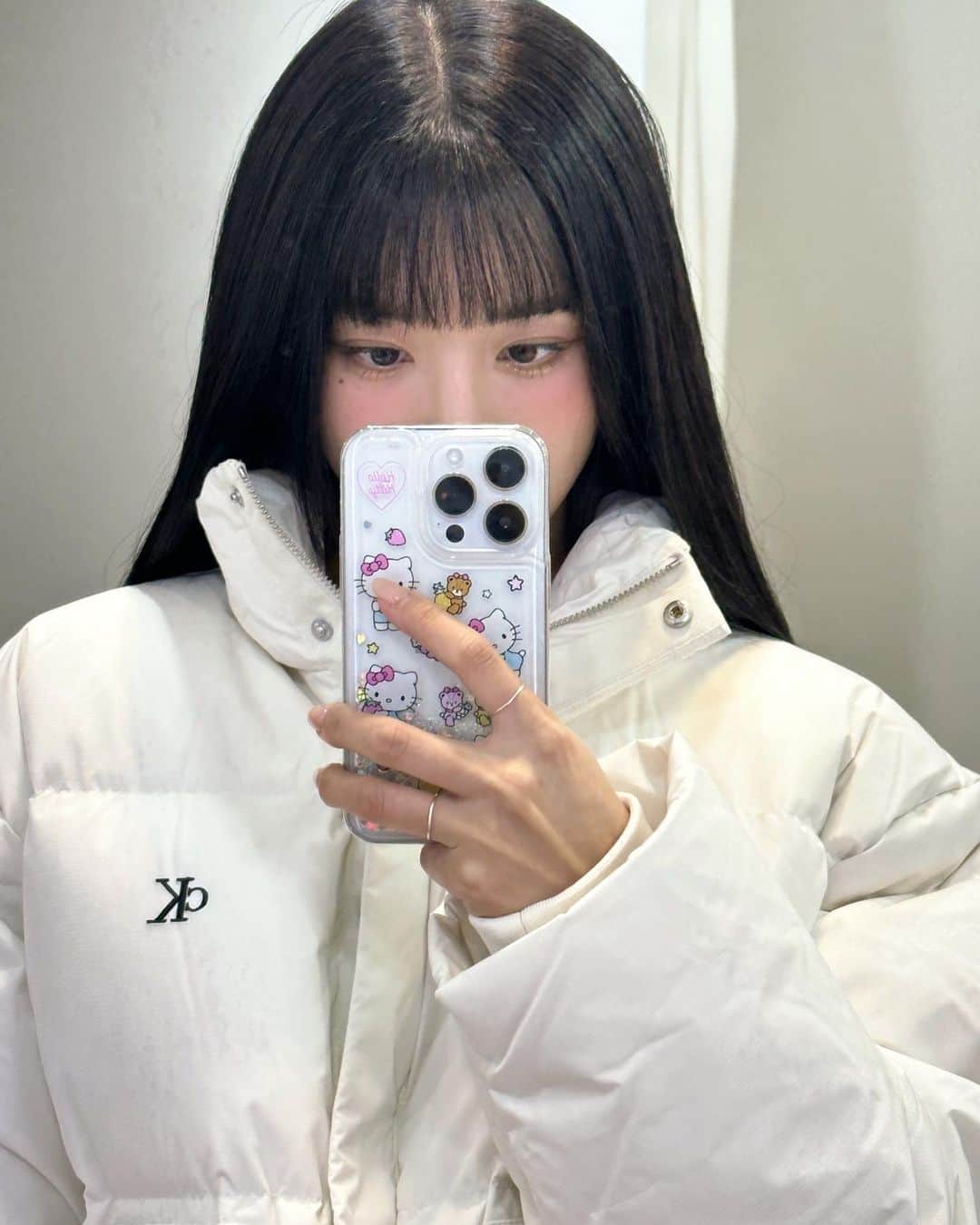 クォン・ウンビさんのインスタグラム写真 - (クォン・ウンビInstagram)「selfie 모음🏠」11月17日 14時20分 - silver_rain.__