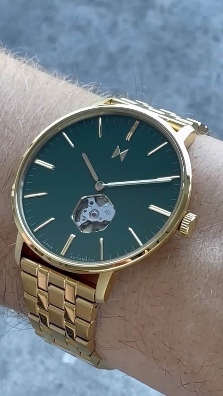 MVMTのインスタグラム：「Clock in with a lean, clean 7.8 mm ultra thin automatic watch. The Legacy Slim Automatic is 40% off now during our weekend Flash Sale. #automaticwatch #automaticwatches #blackfridaydeals #jointhemvmt」