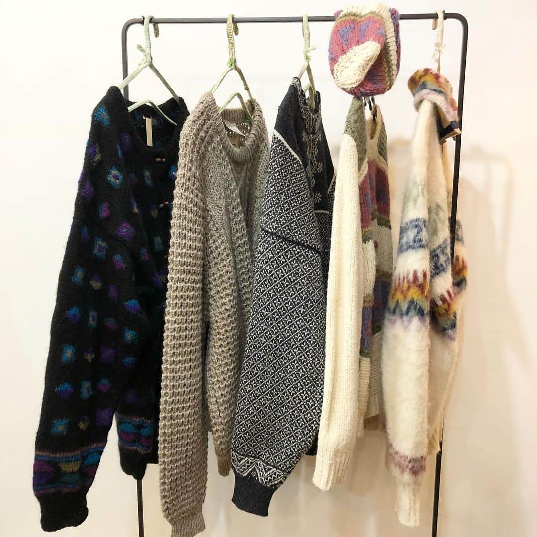 floorのインスタグラム：「入荷です〜✨ お試しいただけます☝︎  #大阪古着屋#南船場古着屋#南船場floor#vintageclothing  #vintage#vintageshop」