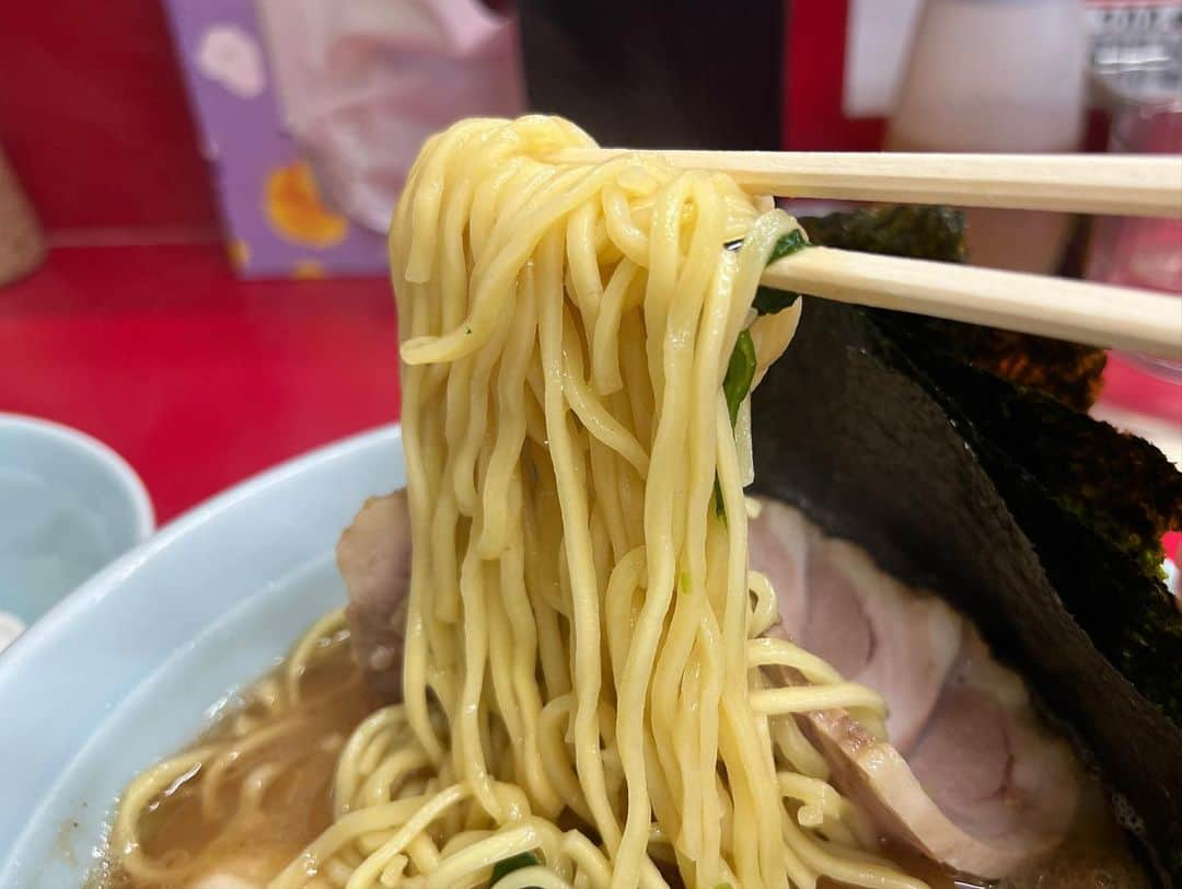 SUSURUさんのインスタグラム写真 - (SUSURUInstagram)「家系ラーメン武将家さん。 秋葉原の家系ラーメン！ライス無料は最高です。 #susuru_tv #家系ラーメン武将家 #秋葉原 #東京 #家系ラーメン #うまい  #ラーメン #らーめん #ramen #ラーメン部 #ramennoodles #毎日ラーメン生活 #麺スタグラム #japaneseramen #japanramen #foodstagram #foodie #noodles #instanoodle #instaramen #instafood #東京ラーメン #家系」11月17日 15時05分 - susuru_tv