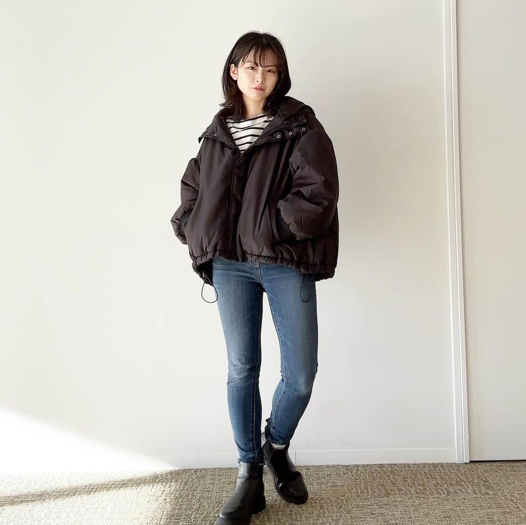 酒井蘭さんのインスタグラム写真 - (酒井蘭Instagram)「#PR jacket @geera__official 商品番号:207974 inner&boots @uniqlo_with  denim @azulbymoussy_official  ----------------- 薄手なので秋コートにおすすめ🍂  #GeeRA #geera_ootd #ジーラ #zozo #zozotown #ZOzO購入品 #プチプラコーデ #プチプラファッション」11月17日 15時10分 - ransakai0313