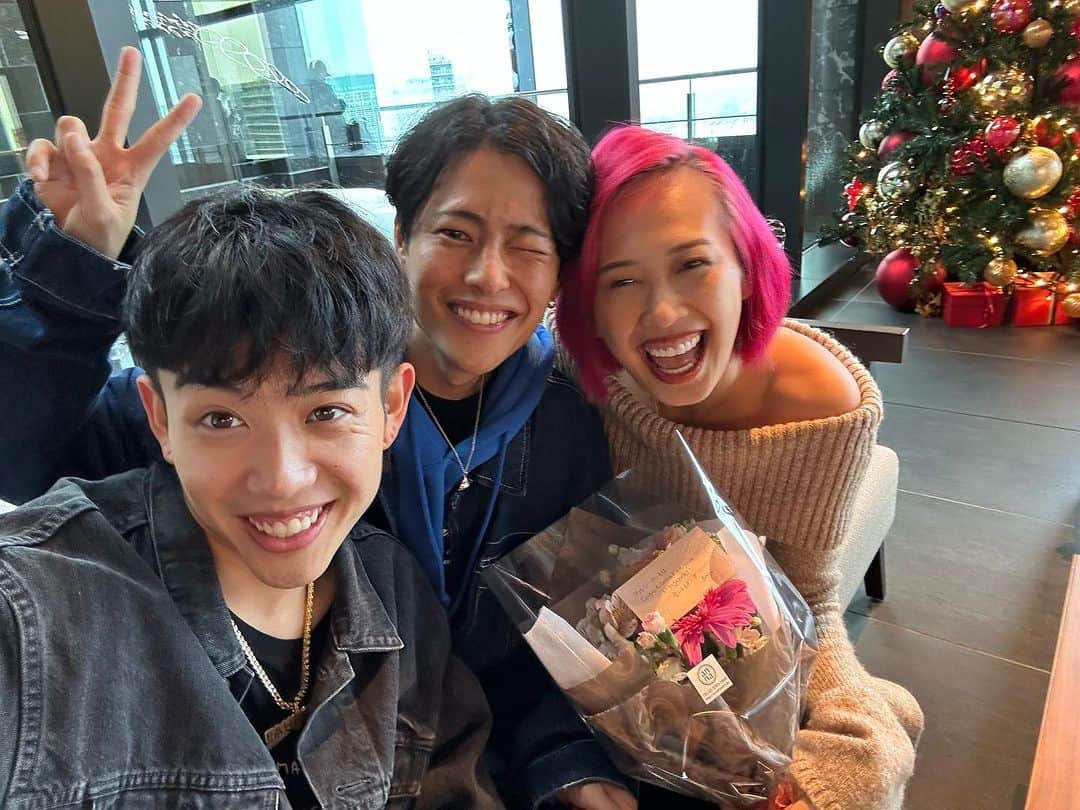 FumiShun BASEのインスタグラム：「会えてよかった🥹 2人とも本当におめでとう❤️‍🔥 Mahal ko kayo❤️」