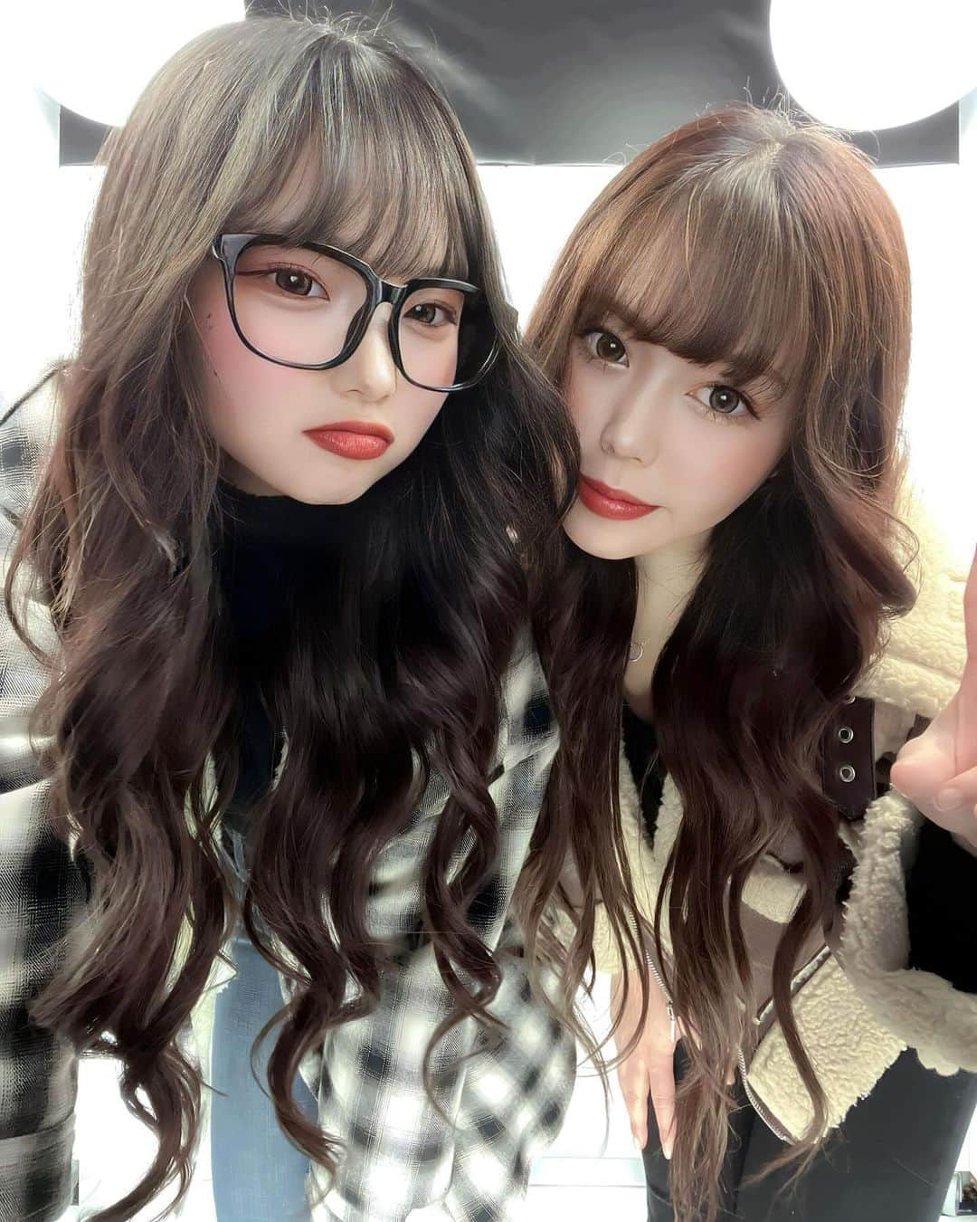 ひなちちのインスタグラム：「アホ毛マスター🖖🏾  #まぶ #かわちい #twins #AI加工#l4l #l4f#fff#ffff #fyp#instagram #instalike #03 ##hinachichi09#923#飲みべ高い人集合#飲みべ高い人繋がりたい#_cookhina_ #いいね返し」