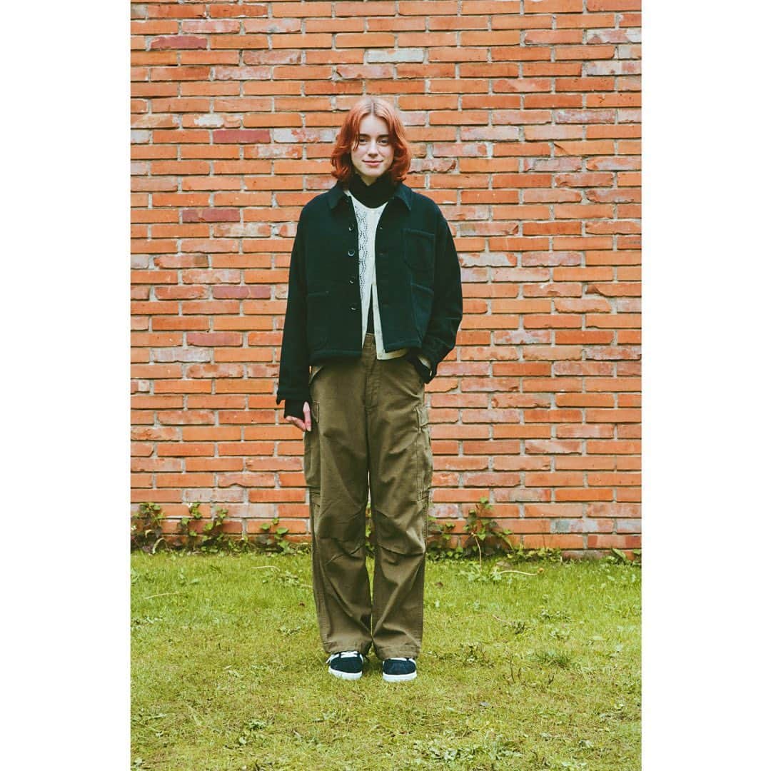 Bshop officialのインスタグラム：「Bshop 2023 AUTUMN & WINTER - SEASON LOOK -  ITEM ------------------------------------------------- JACKET / VETRA 　¥50,600 KNIT / YANAWARA 　¥49,500 CUT / unfil 　¥20,900 PANTS / BUZZ RICKSON'S 　¥30,800 SHOES / REPRODUCTION OF FOUND 　¥22,000 --------------------------------------------------  ▼SEASON LOOKは、HPにて公開中 https://bshop-inc.com/feature/special/seasonlook-23aw/  #bshop #23aw #bshop23aw_seasonlook」